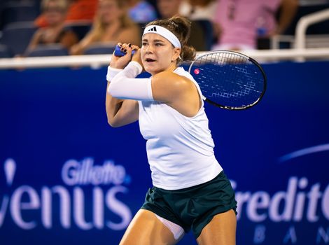 Karolina_Muchova_-_Cincinnati_Open_2025_-_Day_4-DSC_9167A