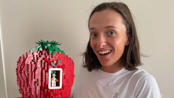 swiatek-strawberry-lego